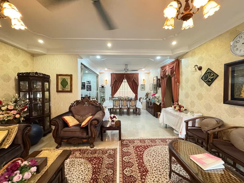 Bungalow for Sale in Seksyen 2 (Shah Alam) - Zarema Kulbuzheva - Living Room - PropertyGuru.com.my