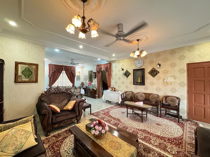 Bungalow for Sale in Seksyen 2 (Shah Alam) - Zarema Kulbuzheva - Living Room - PropertyGuru.com.my