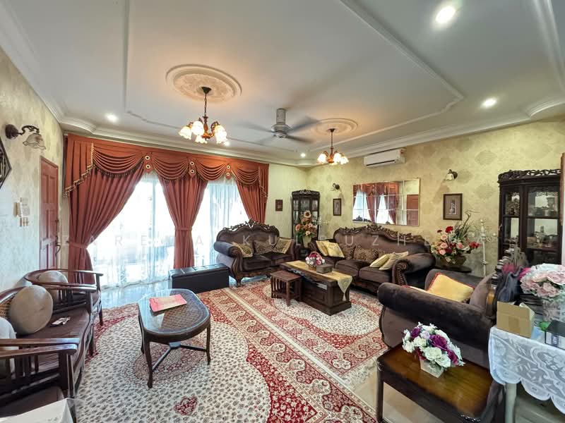 Bungalow for Sale in Seksyen 2 (Shah Alam) - Zarema Kulbuzheva - Living Room - PropertyGuru.com.my
