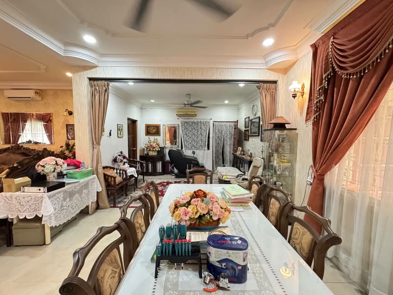 Bungalow for Sale in Seksyen 2 (Shah Alam) - Zarema Kulbuzheva - Dining Room - PropertyGuru.com.my