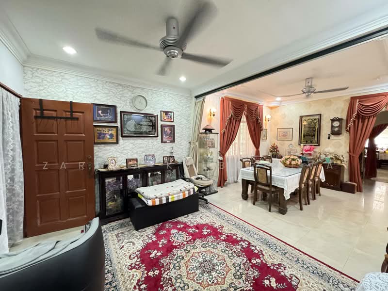 Bungalow for Sale in Seksyen 2 (Shah Alam) - Zarema Kulbuzheva - Living Room - PropertyGuru.com.my