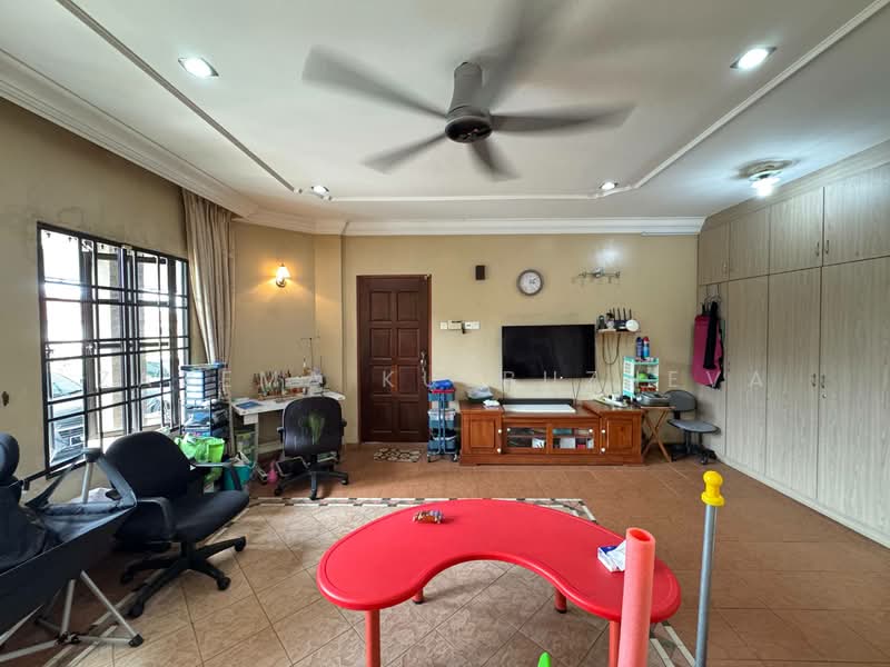 Bungalow for Sale in Seksyen 2 (Shah Alam) - Zarema Kulbuzheva - Living Room - PropertyGuru.com.my