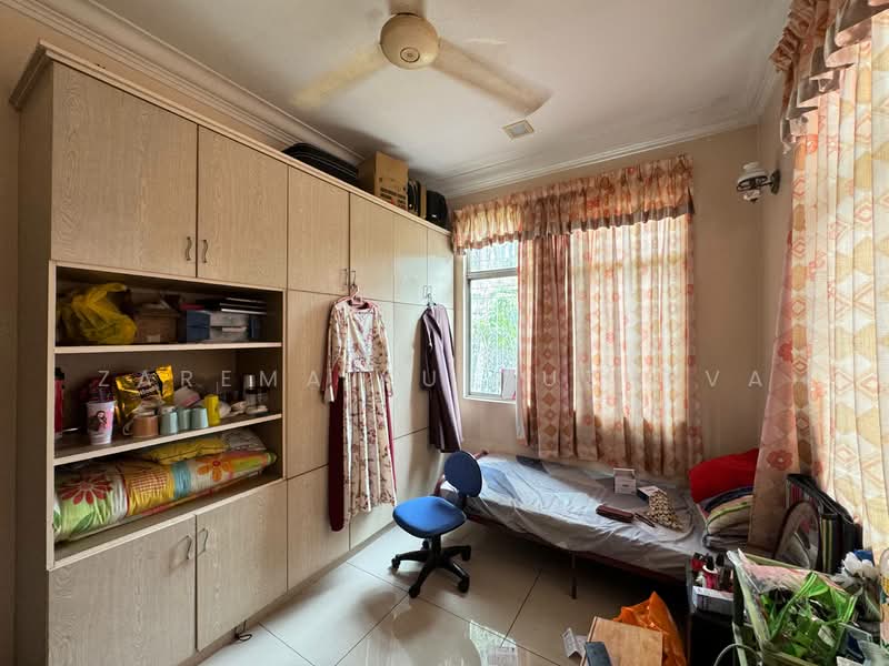 Bungalow for Sale in Seksyen 2 (Shah Alam) - Zarema Kulbuzheva - Bedroom - PropertyGuru.com.my