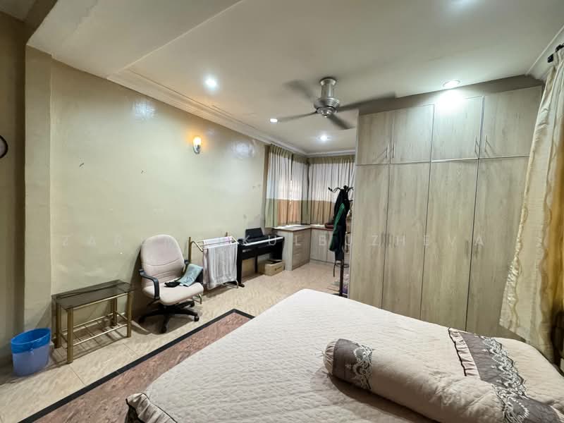 Bungalow for Sale in Seksyen 2 (Shah Alam) - Zarema Kulbuzheva - Bedroom - PropertyGuru.com.my