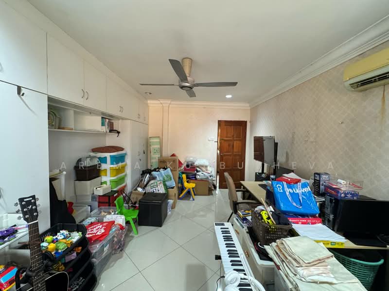 Bungalow for Sale in Seksyen 2 (Shah Alam) - Zarema Kulbuzheva - Study - PropertyGuru.com.my