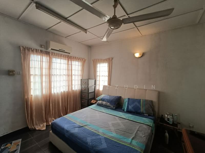 Puchong Utama (Seksyen 10) untuk Untuk Dijual - RM 850,000, Mac 2026 - Bedroom - PropertyGuru.com.my
