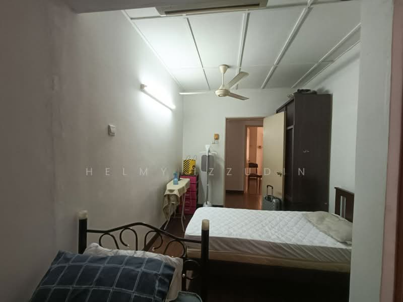 Puchong Utama (Seksyen 10) untuk Untuk Dijual - RM 850,000, Mac 2026 - Bedroom - PropertyGuru.com.my