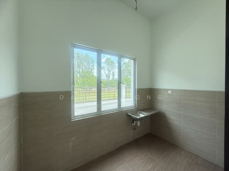 Semi-Detached House for Sale in Rawang (Selangor) - Danny Wong - Kitchen - PropertyGuru.com.my