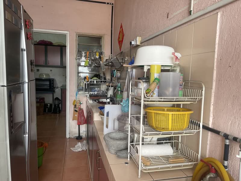 Condominium for Sale at Putra Indah Condominium - CK Chong - Kitchen - PropertyGuru.com.my