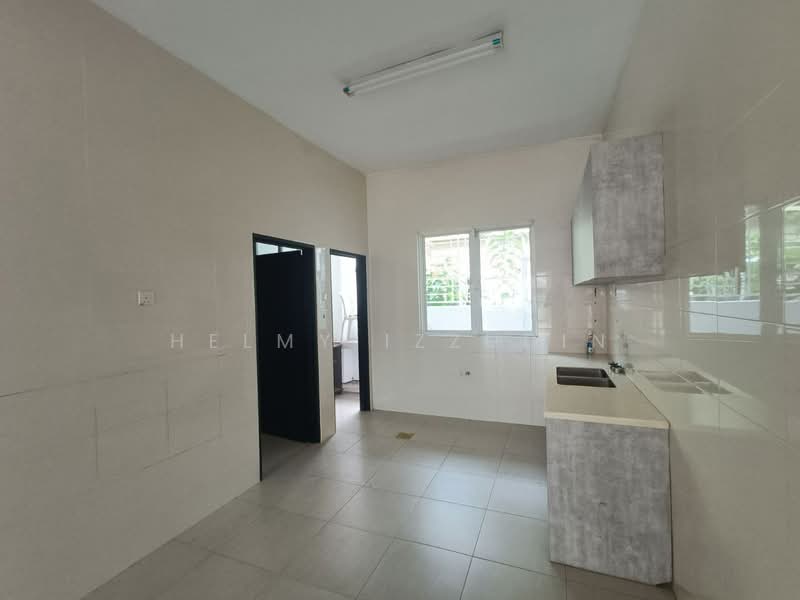 2-storey Terraced House for Sale in Taman Puchong Prima (Puchong) - HELMY IZZUDIN - Kitchen - PropertyGuru.com.my