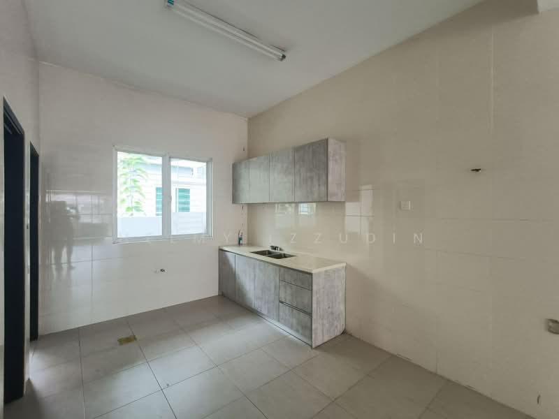 2-storey Terraced House for Sale in Taman Puchong Prima (Puchong) - HELMY IZZUDIN - Kitchen - PropertyGuru.com.my
