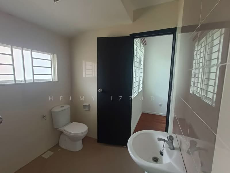 2-storey Terraced House for Sale in Taman Puchong Prima (Puchong) - HELMY IZZUDIN - Bathroom - PropertyGuru.com.my
