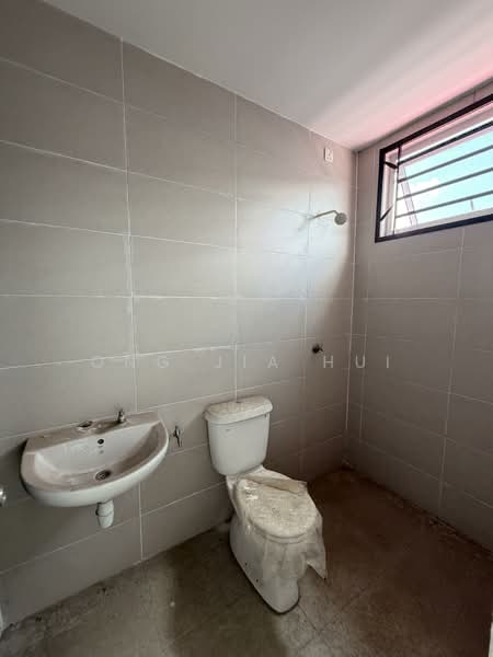 2-storey Terraced House for Sale in Bandar Sri Sendayan (Negeri Sembilan) - Ong Jia Hui - Bathroom - PropertyGuru.com.my