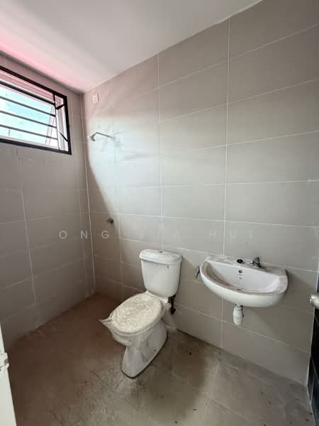 2-storey Terraced House for Sale in Bandar Sri Sendayan (Negeri Sembilan) - Ong Jia Hui - Bathroom - PropertyGuru.com.my