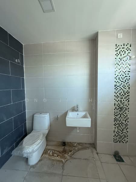 2-storey Terraced House for Sale in Bandar Sri Sendayan (Negeri Sembilan) - Ong Jia Hui - Bathroom - PropertyGuru.com.my