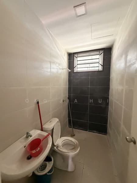2-storey Terraced House for Sale in Bandar Sri Sendayan (Negeri Sembilan) - Ong Jia Hui - Bathroom - PropertyGuru.com.my