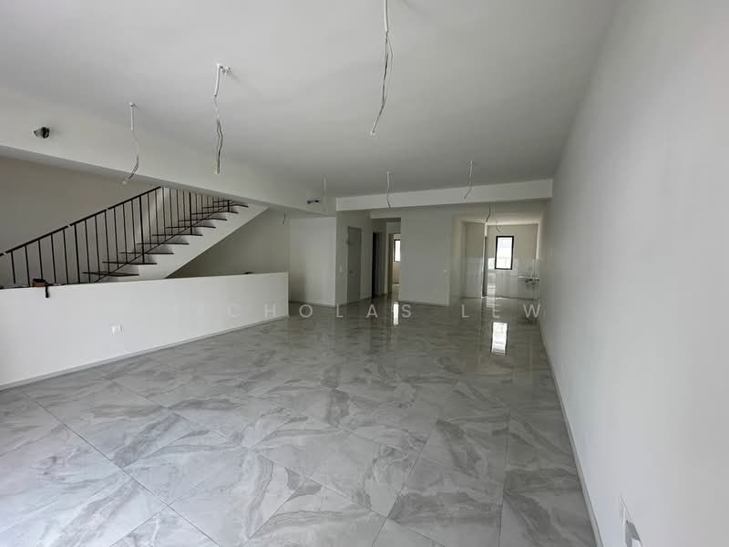 3-storey Terraced House for Sale in Taman Bukit Serdang (Seri Kembangan) - Nicholas Lew - Interior - PropertyGuru.com.my