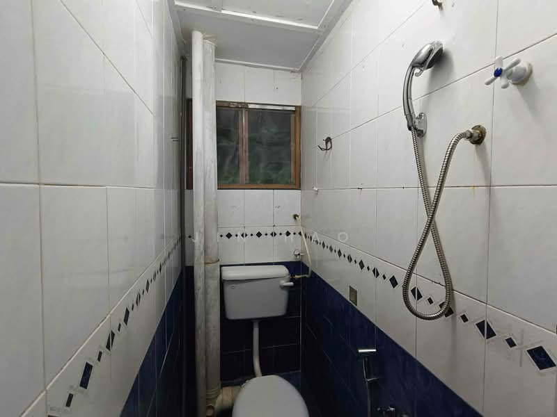 Taman Daya Shop Apartment untuk Untuk Disewa - RM 1,000 /bulan, Mac 2026 - Bathroom - PropertyGuru.com.my