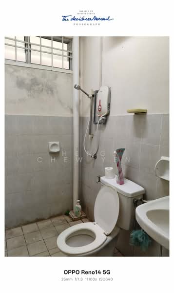 Apartment for Rent at Lake View Suites - Heng Chew Yen - Bathroom - PropertyGuru.com.my