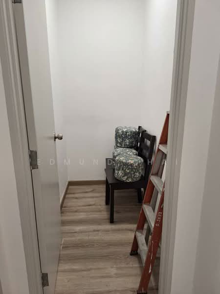 For Rent - Ixora Court