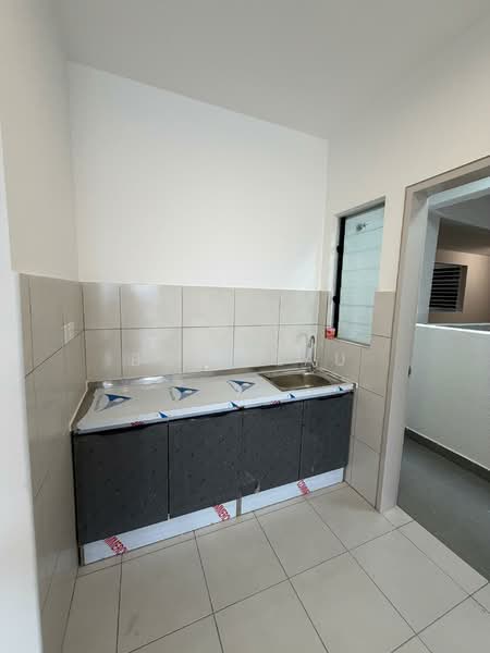 Residensi Riamas untuk Untuk Disewa - RM 1,400 /bulan, Mac 2026 - Kitchen - PropertyGuru.com.my