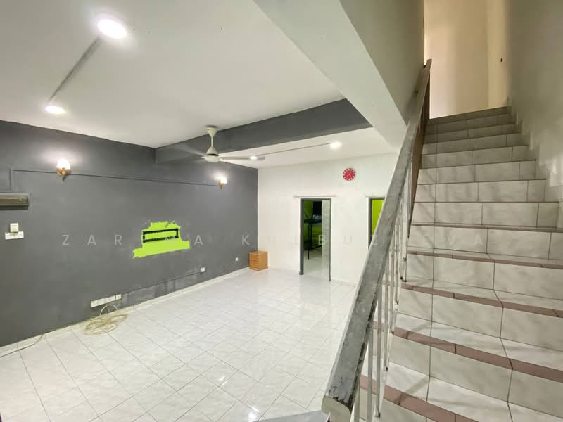 Taman Seri Mewah untuk Untuk Dijual - RM 499,000, Mac 2026 - Living Room - PropertyGuru.com.my
