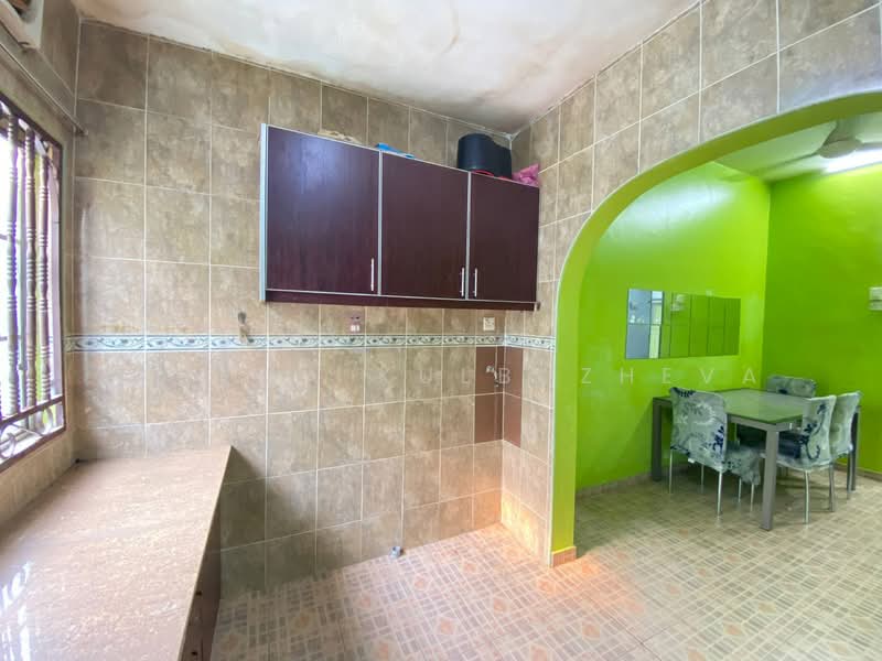 Taman Seri Mewah untuk Untuk Dijual - RM 499,000, Mac 2026 - Kitchen - PropertyGuru.com.my