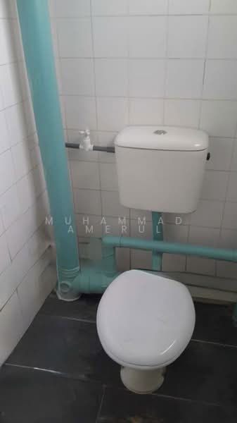 Gugusan Kantan untuk Untuk Disewa - RM 997 /bulan, Mac 2026 - Bathroom - PropertyGuru.com.my