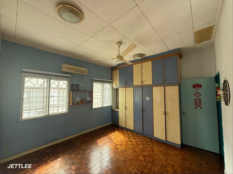 RM1.28m! 32x75ft! 4R4B! Limited Endlot With land Good Condition USJ 16 Subang 2 Sty House for Sales untuk Untuk Dijual - RM 1,280,008, Mac 2026 - PropertyGuru.com.my