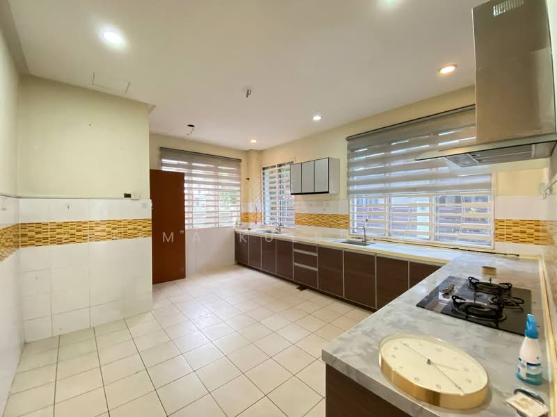 Semi-Detached House for Sale in Bangi (Selangor) - Zarema Kulbuzheva - Kitchen - PropertyGuru.com.my