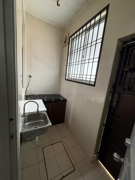 Bukit Indah untuk Untuk Disewa - RM 2,400 /bulan, Mac 2026 - Kitchen - PropertyGuru.com.my