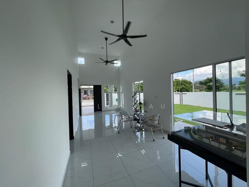 Rumah Teres 1-Tingkat untuk Dijual di Taman Klebang Ria (Chemor) - Kelly Yau - Living Room - PropertyGuru.com.my