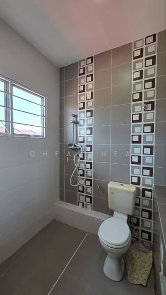 Bandar Seri Botani untuk Untuk Disewa - RM 1,000 /bulan, Mac 2026 - Bathroom - PropertyGuru.com.my