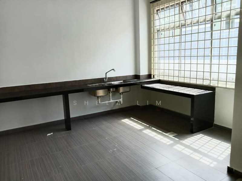 Shop / Office for Rent in Taman Impian Emas (Skudai) - Shela Lim - Kitchen - PropertyGuru.com.my