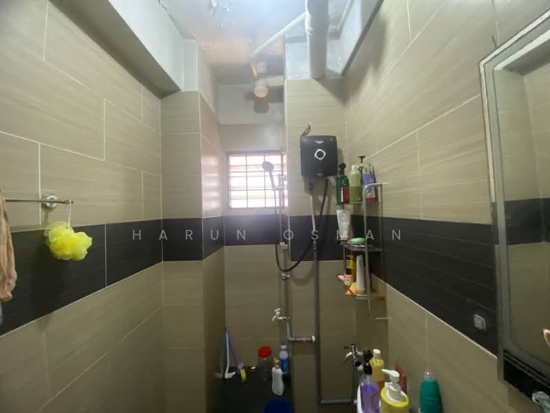 Bayu Tasik 1 untuk Untuk Dijual - RM 325,000, Mac 2026 - Bathroom - PropertyGuru.com.my