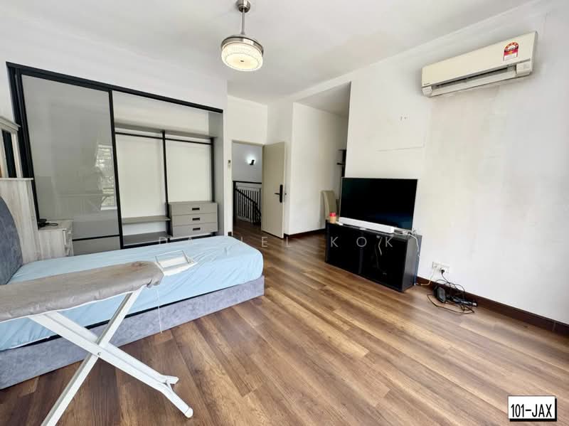 2-storey Terraced House for Sale in Bandar Bukit Raja (Klang) - Daniel Kok - Bedroom - PropertyGuru.com.my