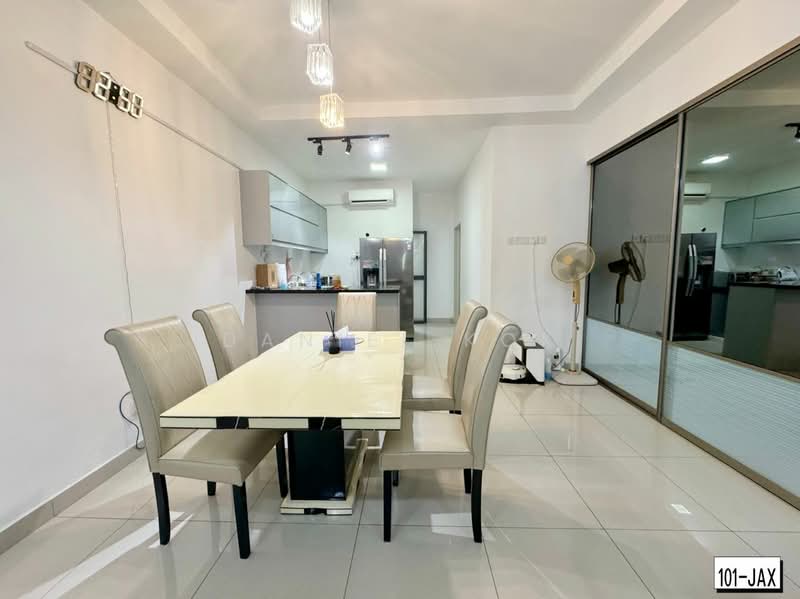 2-storey Terraced House for Sale in Bandar Bukit Raja (Klang) - Daniel Kok - Dining Room - PropertyGuru.com.my