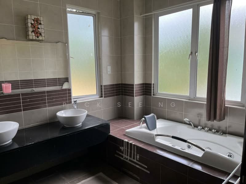 Bungalow for Rent in Setia Eco Park (Setia Alam) - Peck See Ng - Bathroom - PropertyGuru.com.my