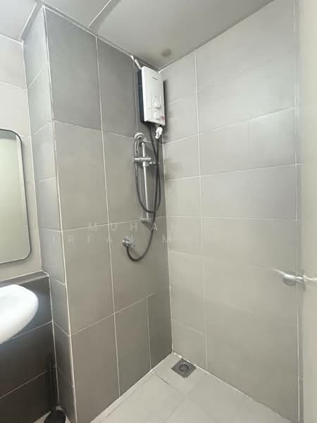 Service Residence for Rent at Suria Jelutong - Muhamad Irfan Muhamad Hafiz - Bathroom - PropertyGuru.com.my