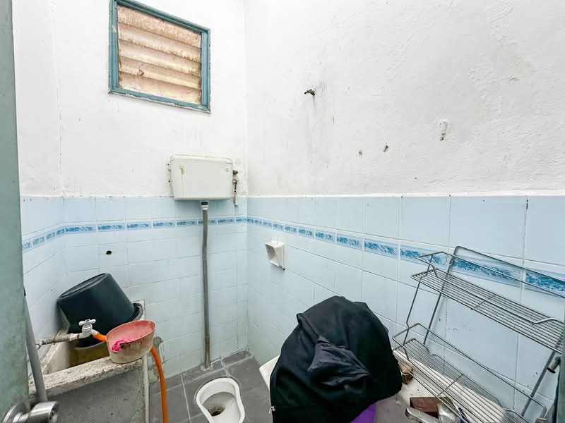 Taman Desa Cempaka untuk Untuk Dijual - RM 330,000, Mac 2026 - Bathroom - PropertyGuru.com.my