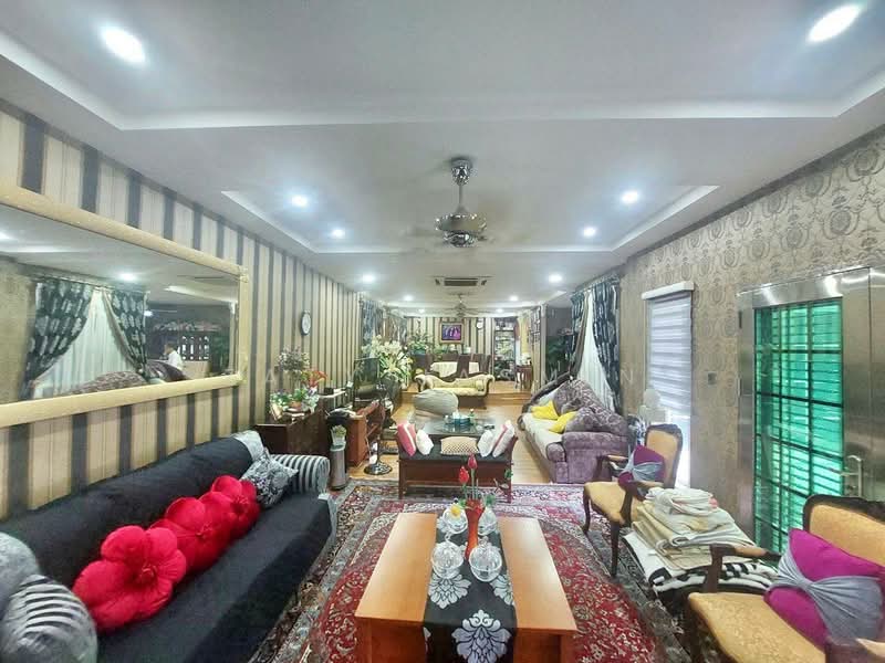 Bungalow for Sale in Ampang Jaya (Ampang) - Zaty Jasmin - Living Room - PropertyGuru.com.my