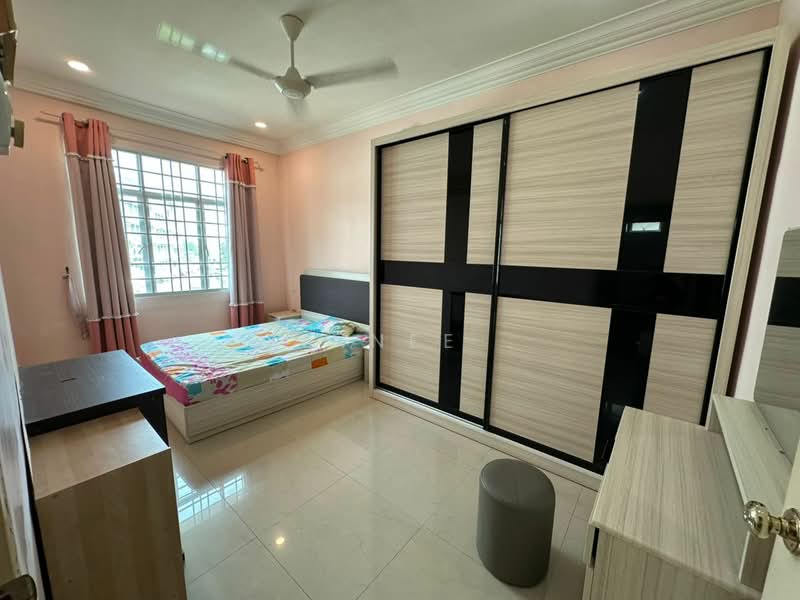 Semi-Detached House for Sale in Taman Sungai Ara (Sungai Ara) - Xinnee . - Bedroom - PropertyGuru.com.my