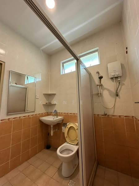 Semi-Detached House for Sale in Taman Sungai Ara (Sungai Ara) - Xinnee . - Bathroom - PropertyGuru.com.my
