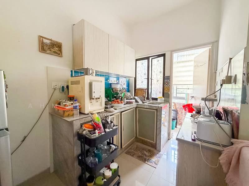 Townhouse for Sale in Ampang (Selangor) - Ahmad Ikhwan Arif - Kitchen - PropertyGuru.com.my