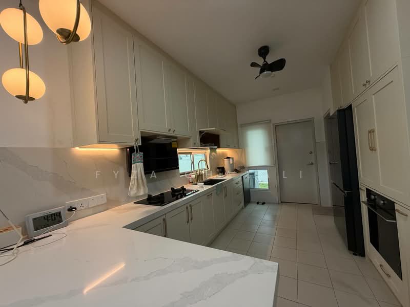 Serenia Arina 2 untuk Untuk Dijual - RM 1,200,000, Mac 2026 - Kitchen - PropertyGuru.com.my
