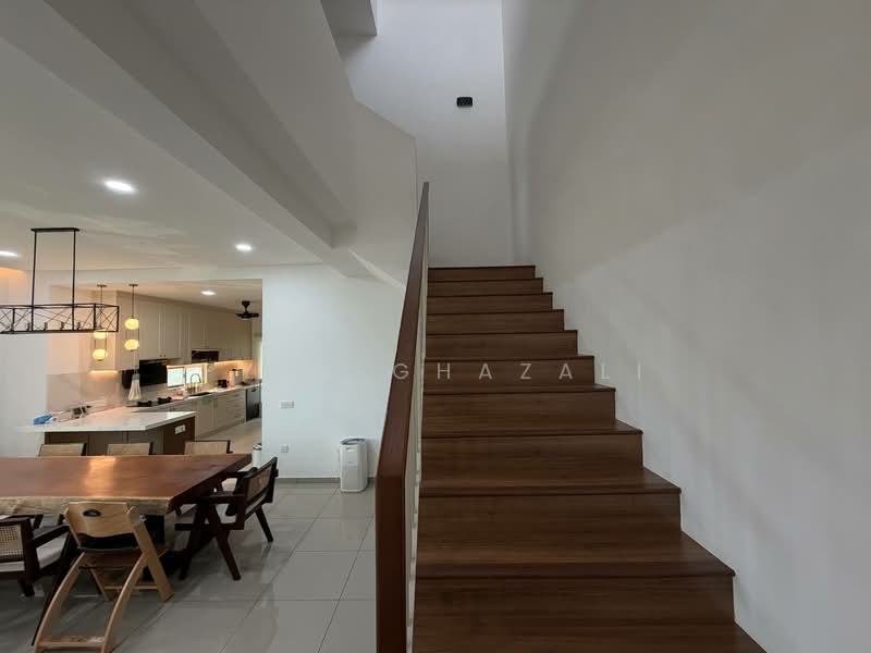 Serenia Arina 2 untuk Untuk Dijual - RM 1,200,000, Mac 2026 - Dining Room - PropertyGuru.com.my
