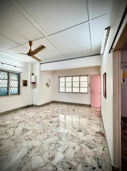 Rumah Berkembar untuk Dijual di Fettes Park (Tanjung Tokong) - Pei Hong - Living Room - PropertyGuru.com.my