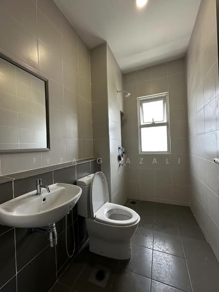 Bandar Serenia untuk Untuk Dijual - RM 1,100,000, Mac 2026 - Bathroom - PropertyGuru.com.my