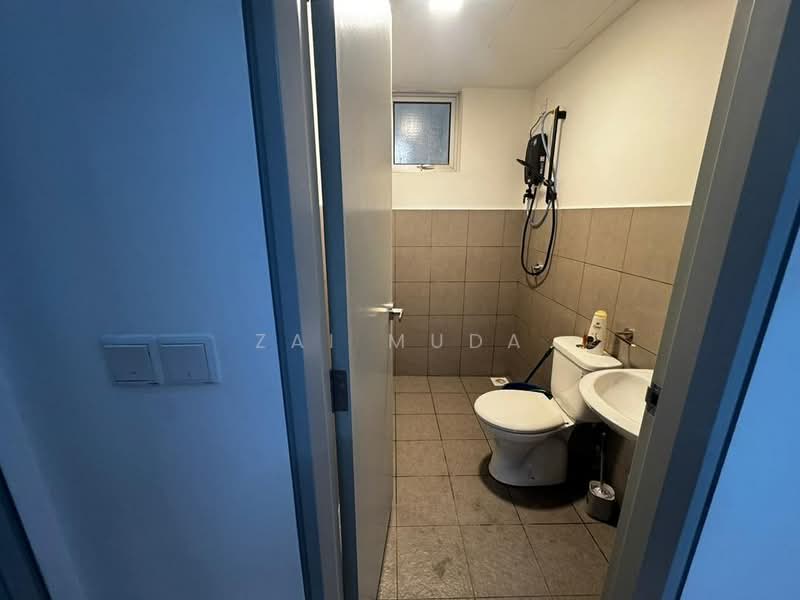 Tangerine Suites untuk Untuk Disewa - RM 1,600 /bulan, Mac 2026 - Bathroom - PropertyGuru.com.my