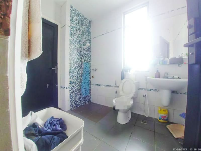 Semi-Detached House for Sale in Mont Kiara (Kuala Lumpur) - Fyza Ghazali - Bathroom - PropertyGuru.com.my